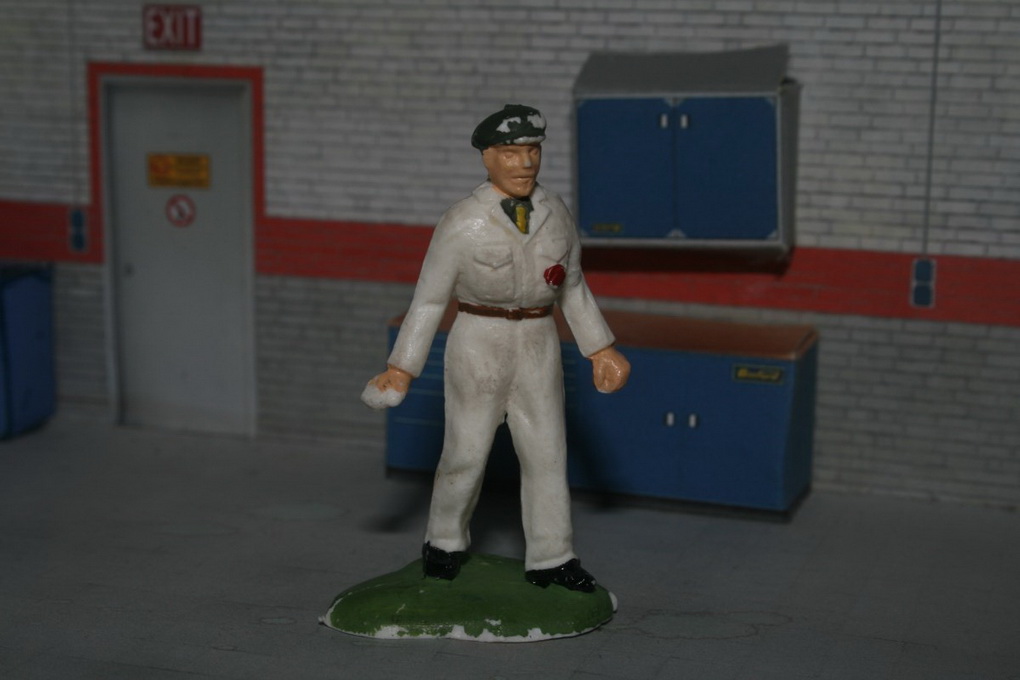 Slotcars66 Mechanic with cloth 1/32nd scale - 